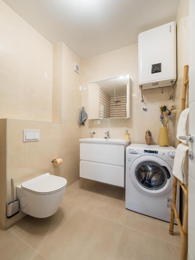 Luxury Apartment- Balcony- Private Rooftop And Jacuzzi- Common Pool トロギール エクステリア 写真