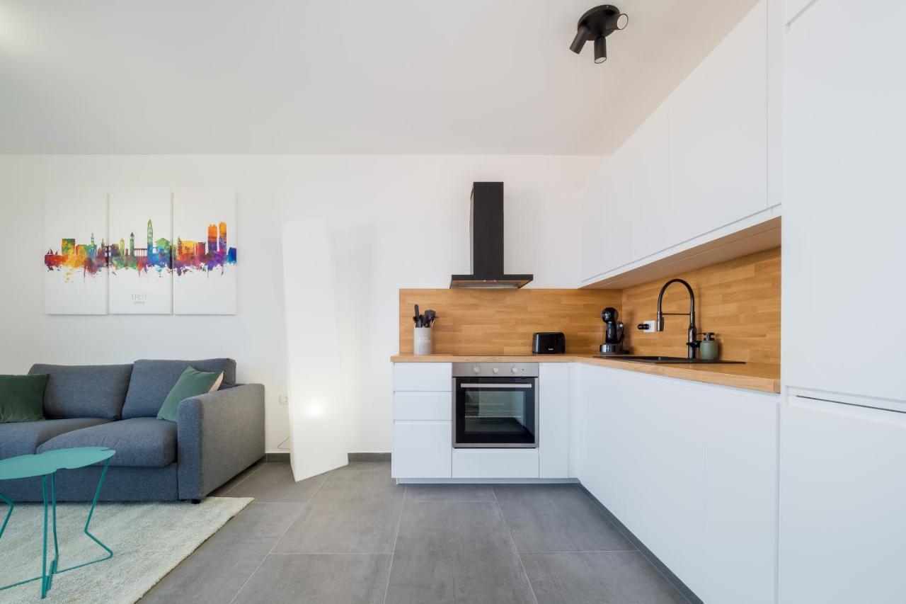 Luxury Apartment- Balcony- Private Rooftop And Jacuzzi- Common Pool トロギール エクステリア 写真